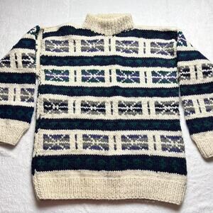 Heavy wool knit Vintage geometric sweater made in ECUADOR size Medium